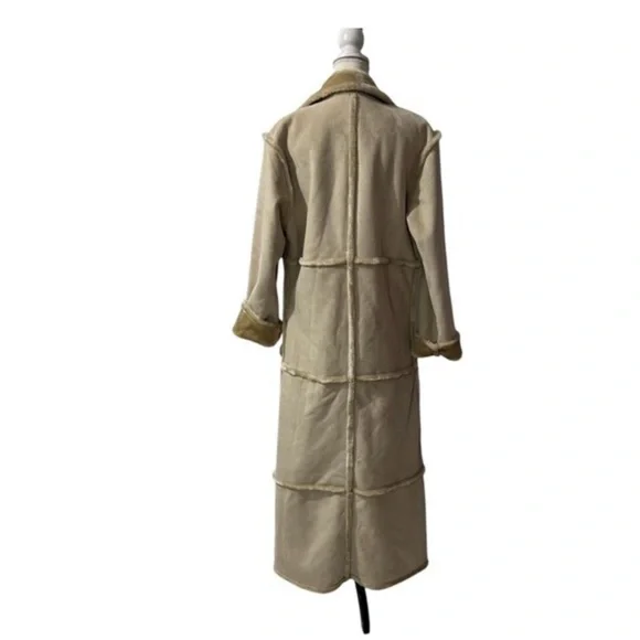 Chic Tan Teddy Jacket for Women - Picture 2 of 5